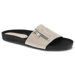 Beżowe Klapki Chebello Modne Skórzane Buty. Brązowe klapki damskie CheBello, z aplikacjami, ze skóry, bez obcasa. Za 205.00 zł.