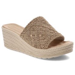 Beżowe Sandały Artiker Modne Buty Na Lato. Brązowe klapki damskie Artiker, bez wzorów, bez obcasa, na koturnie, bez zapięcia. Za 95.00 zł.