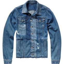 Kurtka jeansowa w kolorze niebieskim. Kurtki damskie marki Pepe Jeans. W wyprzedaży za 289.95 zł.