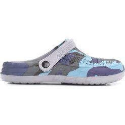 Granatowe Klapki Pushing. Klapki męskie marki Born2be. Za 39.99 zł.