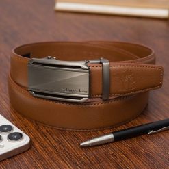 Pasek męski skórzany klamra automatyczna brązowy Beltimore A51 : Kolory - brązowy, beżowy, Rozmiar pasków - r.110-125 cm. Brązowe paski damskie bez wzorów, ze skóry, wizytowe. Za 71.40 zł.