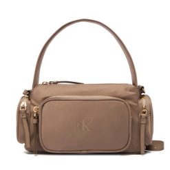 Torebka Calvin Klein. Brązowe torebki do ręki damskie Calvin Klein, bez wzorów, z nylonu, klasyczne, bez dodatków. Za 449.99 zł.