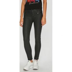 Guess Jeans - Spodnie Shanon. Szare jeansy damskie Guess Jeans. W wyprzedaży za 439.90 zł.