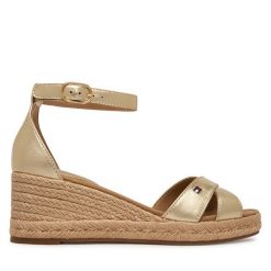 Espadryle Tommy Hilfiger. Żółte sandały damskie Tommy Hilfiger, bez wzorów, bez obcasa, bez zapięcia. Za 449.99 zł.