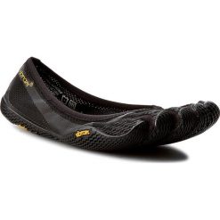 Buty VIBRAM FIVEFINGERS - Entrada 13W0301 Black. Czarne obuwie sportowe damskie Vibram Fivefingers, z nadrukiem, z materiału. Za 359.99 zł.