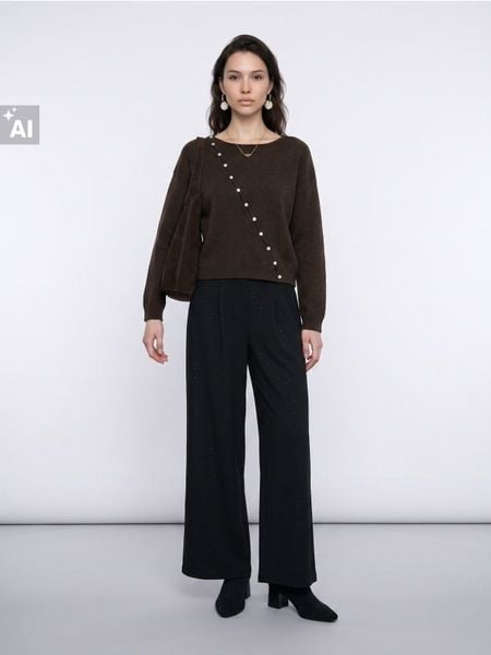 Sweter oversize z ozdobnymi guzikami - brązowy. Brązowe swetry damskie Sinsay, l, bez wzorów, bez kołnierzyka, bez ramiączek, bez kaptura. Za 49.99 zł.