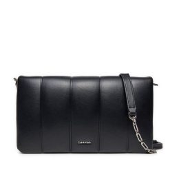 Torebka Calvin Klein. Czarne torebki do ręki damskie Calvin Klein, bez wzorów, klasyczne, bez dodatków. Za 279.99 zł.