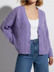 Ażurowy sweter - fioletowy. Fioletowe swetry damskie Sinsay, l, w ażurowe wzory, bez kołnierzyka, bez ramiączek, bez kaptura. W wyprzedaży za 45.99 zł.