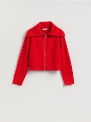 Sweter z zapięciem na zamek - czerwony. Czerwone swetry damskie Reserved, l, bez wzorów, z dzianiny, bez kołnierzyka, bez ramiączek, bez kaptura. Za 139.99 zł.