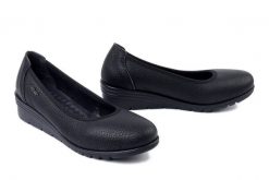 RIEKER L5360-00 black, czółenka damskie. Czarne czółenka damskie Rieker, bez wzorów, bez obcasa, na koturnie, bez zapięcia. Za 319.90 zł.