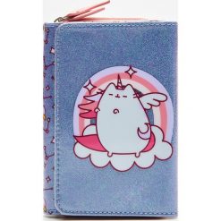 Portfel z nadrukiem Pusheen - Niebieski. Portfele damskie marki Cropp. W wyprzedaży za 19.99 zł.