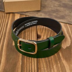 Pasek damski skórzany 110 cm do spodni wąski zielony ze złotą klamrą Paolo Peruzzi PG-11-GZ-110. Zielone paski damskie bez wzorów, z jeansu, eleganckie. Za 36.90 zł.