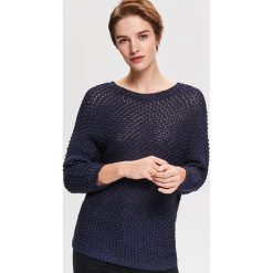 Sweter z luźnym splotem - Granatowy. Swetry damskie marki Reserved. W wyprzedaży za 49.99 zł.