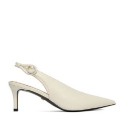 Czółenka GINO ROSSI. Białe czółenka damskie Gino Rossi, bez wzorów, bez obcasa, bez zapięcia. Za 399.99 zł.