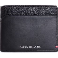 Duży Portfel Męski TOMMY HILFIGER - Bi-Material Cc Flap And Coin AM0AM04539 002. Portfele męskie marki Tommy Hilfiger. Za 359.00 zł.