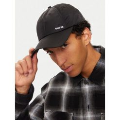 Czapka z daszkiem Guess. Czarne czapki i kapelusze męskie Guess, z aplikacjami. Za 99.99 zł.