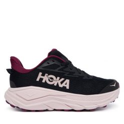Buty do biegania Hoka. Czarne obuwie sportowe damskie HOKA, bez wzorów, do biegania. Za 719.99 zł.