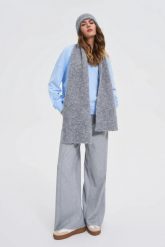 Szal z dodatkiem wełny szary. Szare szaliki i chusty damskie MOODO, bez wzorów, z elastanu. Za 79.99 zł.