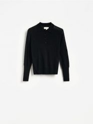 Wełniany sweter polo - czarny. Czarne swetry damskie Reserved, l, bez wzorów, z wełny, bez kołnierzyka, bez ramiączek, bez kaptura. Za 199.99 zł.