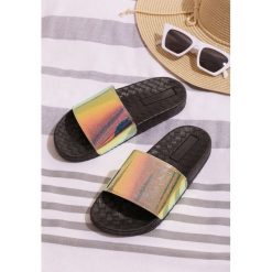Czarne Klapki Petrified. Klapki damskie Born2be. Za 29.99 zł.