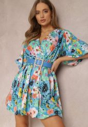 Niebieska Sukienka z Paskiem Kasare. Niebieskie sukienki damskie Renee, na imprezę, l, bez wzorów, bez kołnierzyka, bez ramiączek, mini, kopertowe. Za 159.99 zł.