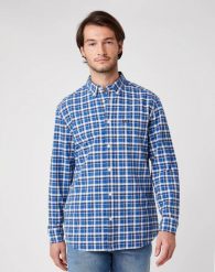 KOSZULA MĘSKA WRANGLER LS 1PKT BUTTON DOWN NAVY W5A3TS114 112130036. Niebieskie koszule męskie Wrangler, m, bez wzorów, bez kołnierzyka, bez ramiączek. Za 129.99 zł.