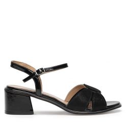 Sandały Lasocki. Czarne sandały damskie Lasocki, bez wzorów, bez obcasa, na słupku, bez zapięcia. Za 137.99 zł.