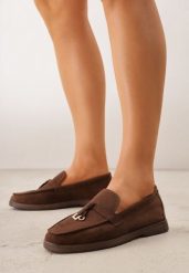 Brązowe Lekkie Mokasyny VICES z Metalowymi Ozdobami i Skórzaną Wkladką Adrialee. Brązowe mokasyny damskie Born2be, z materiału, klasyczne. Za 89.99 zł.