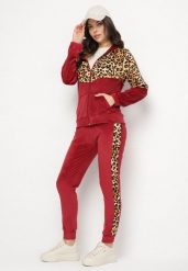 Bordowy Welurowy Komplet Dresowy ze Zdobieniami w Panterkę Bluza i Spodnie Koriaressa. Czerwone bluzy damskie Born2be, m, z aplikacjami, z dresówki, bez kaptura. Za 79.99 zł.