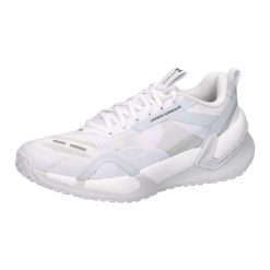 Buty treningowe damskie Under Armour Reign XT. Białe obuwie sportowe damskie Under Armour, bez wzorów, z materiału, na fitness i siłownię. Za 671.20 zł.