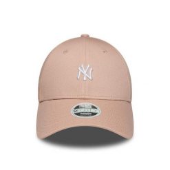 Damska czapka z daszkiem New York Yankees Logo 9FORTY. Białe czapki i kapelusze damskie New Era, bez wzorów, casualowe. Za 176.50 zł.