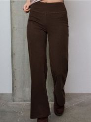 Ocieplane spodnie straight leg - brązowy. Brązowe spodnie materiałowe damskie Sinsay, l, bez wzorów. Za 39.99 zł.