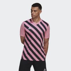 Jersey adidas Entrada 22 Graphic. Czarne koszulki sportowe męskie Adidas, na lato, m, bez wzorów, z jersey, bez kołnierzyka, bez ramiączek, do piłki nożnej. W wyprzedaży za 75.50 zł.