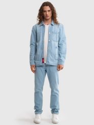 Kurtka męska jeansowa z linii Authentic jasnoniebieska Workwear 253. Niebieskie kurtki męskie Big Star, l, bez wzorów, z denimu, eleganckie, bez kaptura. W wyprzedaży za 159.99 zł.