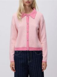 Kardigan z ozdobnymi guzikami - różowy. Czerwone kardigany damskie Reserved, l, bez wzorów, z dzianiny. Za 139.99 zł.