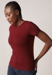 Bordowy Bawełniany T-shirt w Klasycznym Stylu Nedila. Czerwone bluzki damskie Born2be, m, bez wzorów, z bawełny, klasyczne, bez kołnierzyka. Za 39.99 zł.