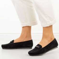 Czarne skórzane mokasyny damskie S.Barski 7029. Czarne mokasyny damskie S.BARSKI, z jeansu, casualowe. Za 229.00 zł.