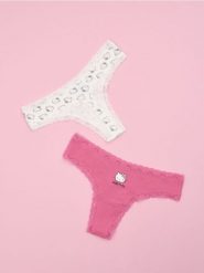 Majtki stringi 2 pack Hello Kitty - wielobarwny. Stringi damskie Sinsay, l, bez wzorów. Za 19.99 zł.