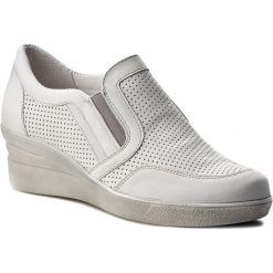 Półbuty POLLONUS - 5906 Avorio. Białe półbuty damskie Pollonus, z materiału. W wyprzedaży za 189.00 zł.