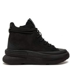 Botki Refresh. Czarne botki damskie Refresh, bez obcasa, na płaskiej podeszwie, bez zapięcia. Za 349.99 zł.
