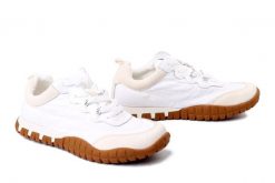 ARTIKER RELAKS 58C1284 biały, półbuty damskie. Białe półbuty damskie Artiker Relaks, bez wzorów, bez obcasa, bez zapięcia. Za 174.90 zł.