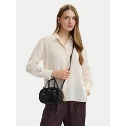 Torebka HUGO. Czarne torebki do ręki damskie Hugo, bez wzorów, bez dodatków. Za 679.99 zł.