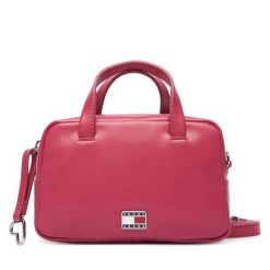 Torebka Tommy Jeans. Czerwone torebki do ręki damskie Tommy Jeans, bez wzorów, z jeansu, klasyczne, bez dodatków. Za 529.99 zł.