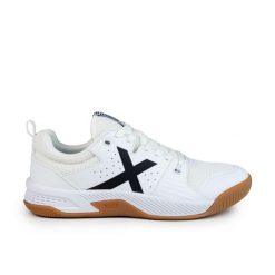 Buty piłkarskie męskie Munich Pista 01. Białe buty sportowe męskie munich, z materiału, bez zapięcia, do piłki nożnej. Za 279.99 zł.