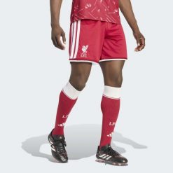 Spodenki podstawowe Liverpool FC 26/27. Czerwone krótkie spodenki sportowe męskie Adidas, l, bez wzorów, z materiału, do piłki nożnej, climacool (adidas). Za 199.00 zł.