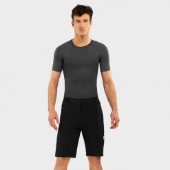 Krótkie spodenki rowerowe męskie Gravel SIROKO Block. Czarne buty sportowe męskie SIROKO, bez zapięcia, rowerowe. Za 296.00 zł.