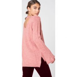 Trendyol Sweter z wycięciem na plecach - Pink. Swetry damskie marki Trendyol. W wyprzedaży za 48.78 zł.