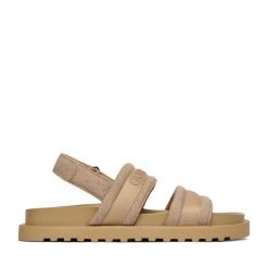 Sandały Guess Jeans. Brązowe sandały damskie Guess Jeans, z aplikacjami, z jeansu, bez obcasa, na płaskiej podeszwie, bez zapięcia. Za 249.99 zł.