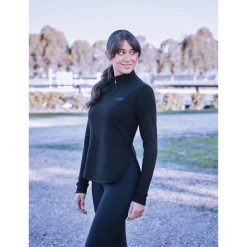 Sweter damski Weatherbeeta London. Czarne swetry damskie WEATHERBEETA, na zimę, bez wzorów, bez kołnierzyka, bez ramiączek, bez kaptura. Za 290.50 zł.