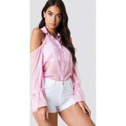 NA-KD Koszula z wycięciami na ramionach - Pink. Koszule damskie marki NA-KD. W wyprzedaży za 48.78 zł.